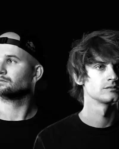 Camo & Krooked, press photo