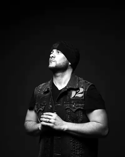 Harry Shotta, press photo