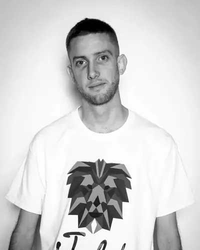 Kelvin 373, press photo