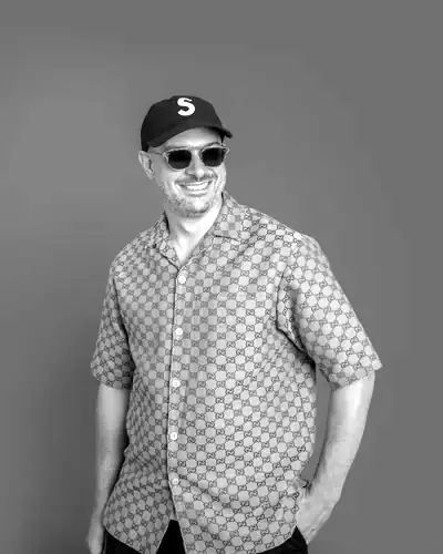 Serum, press photo