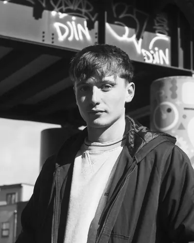 Toby Ross, press photo