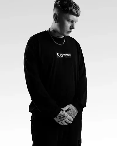 Tsuki, press photo