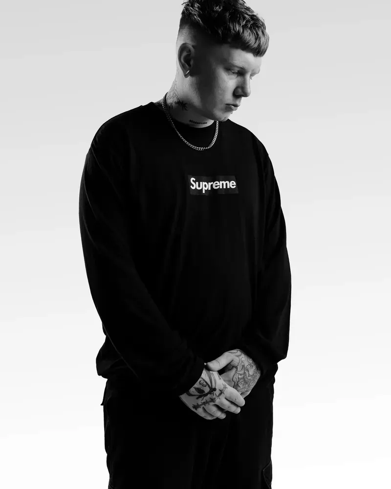 Tsuki, press photo