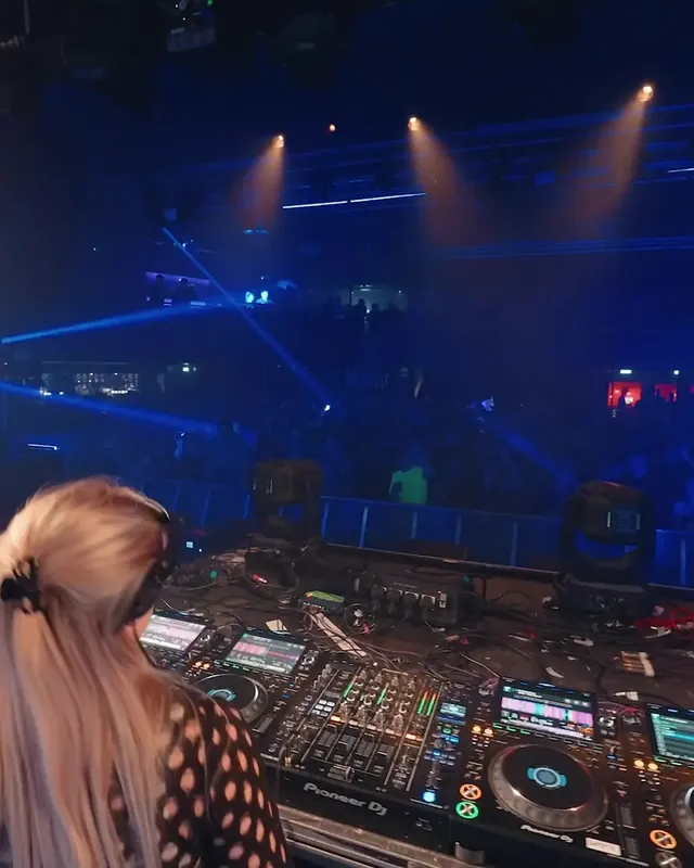 DnB Allstars: Nottingham: blue beams over the booth and the Nottingham crowd