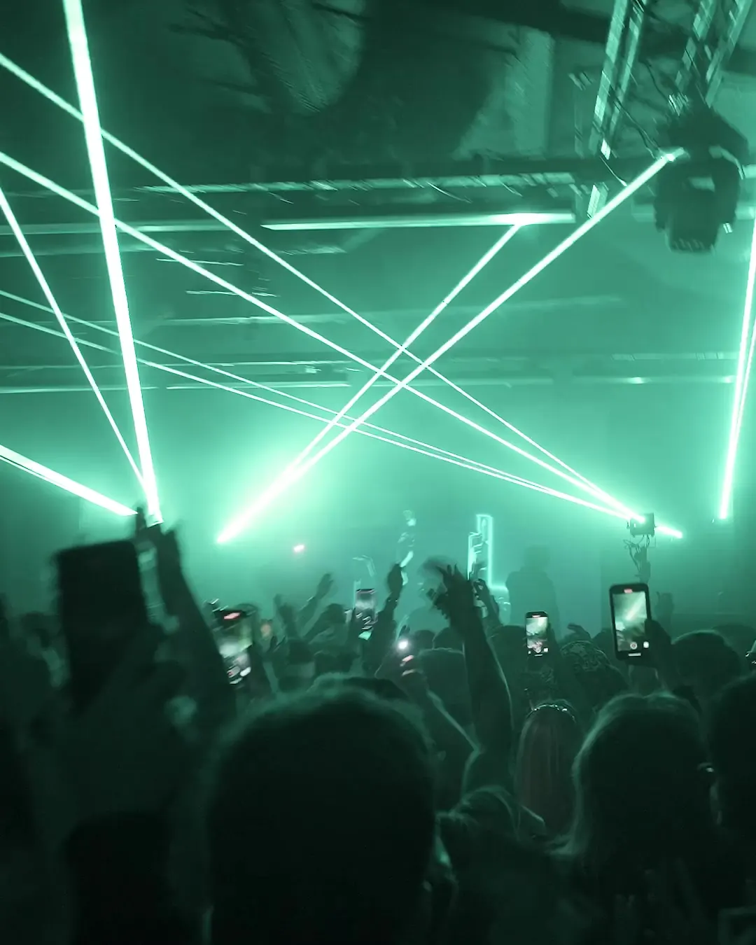 DnB Allstars x 30Hz: Leeds: green lasers criss-crossing over the Leeds crowd